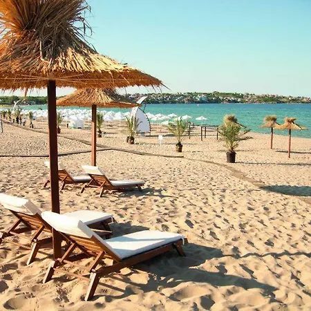 Apartment Private In Green Life Beach