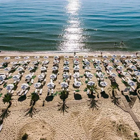Apartment Private In Green Life Beach